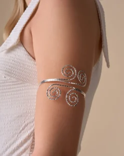 Discount Bijou Brigitte Bracciale da braccio - Silver Swirl