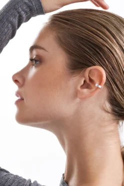 Hot Bijou Brigitte Earcuff - Cute Silver