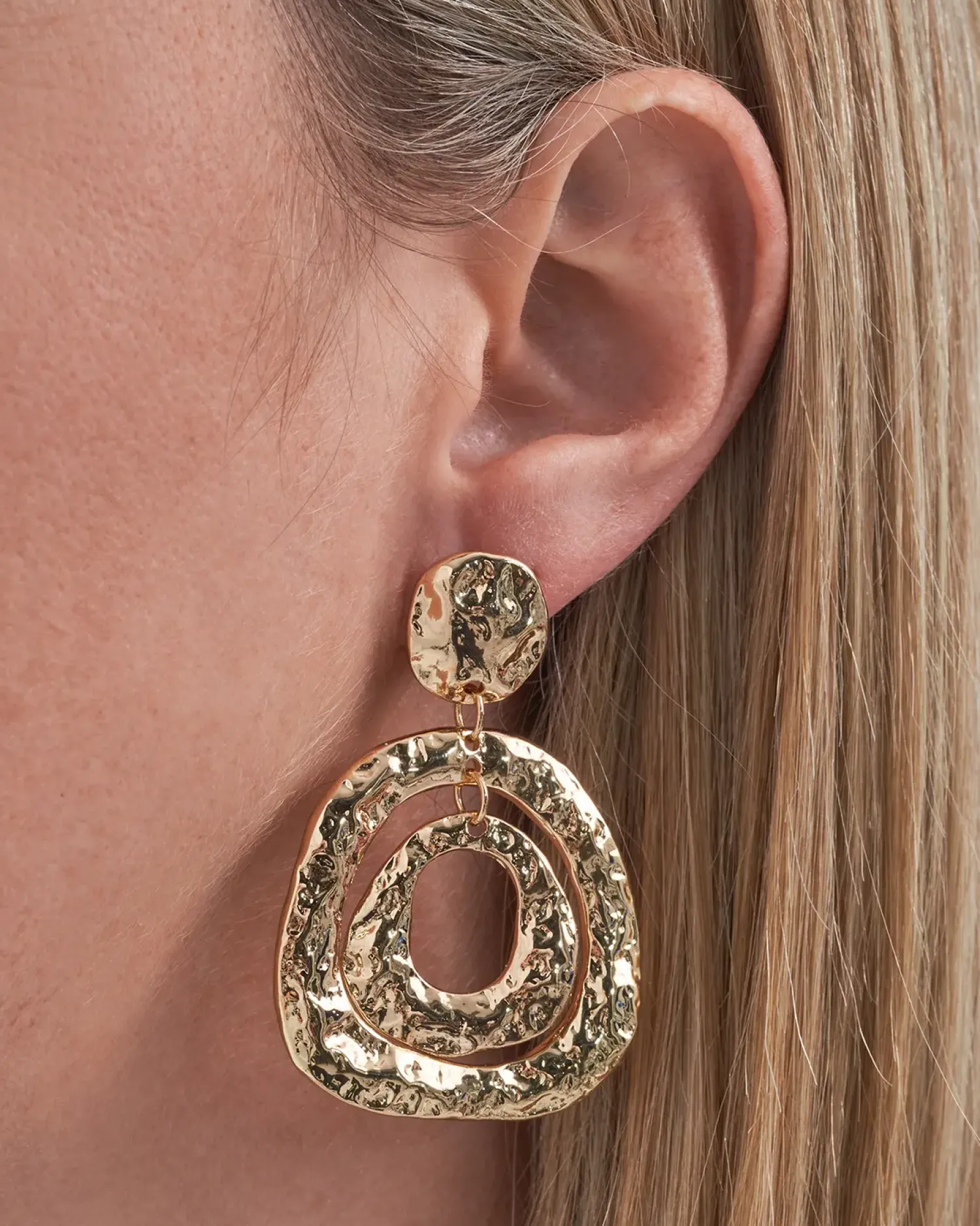 New Bijou Brigitte Orecchini a perno - Hammered Gleam